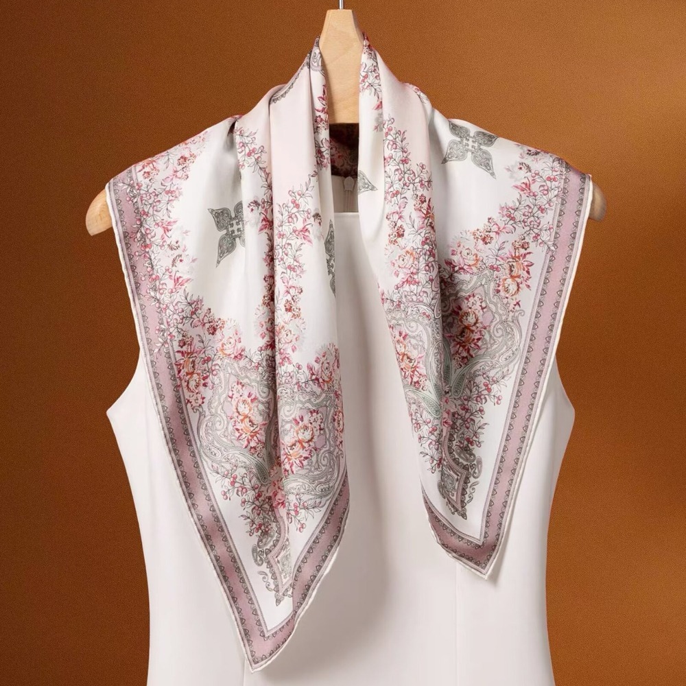 52cm Cashew Flower Silk Scarf  - Outdoor Planting Bag のレビューと価格